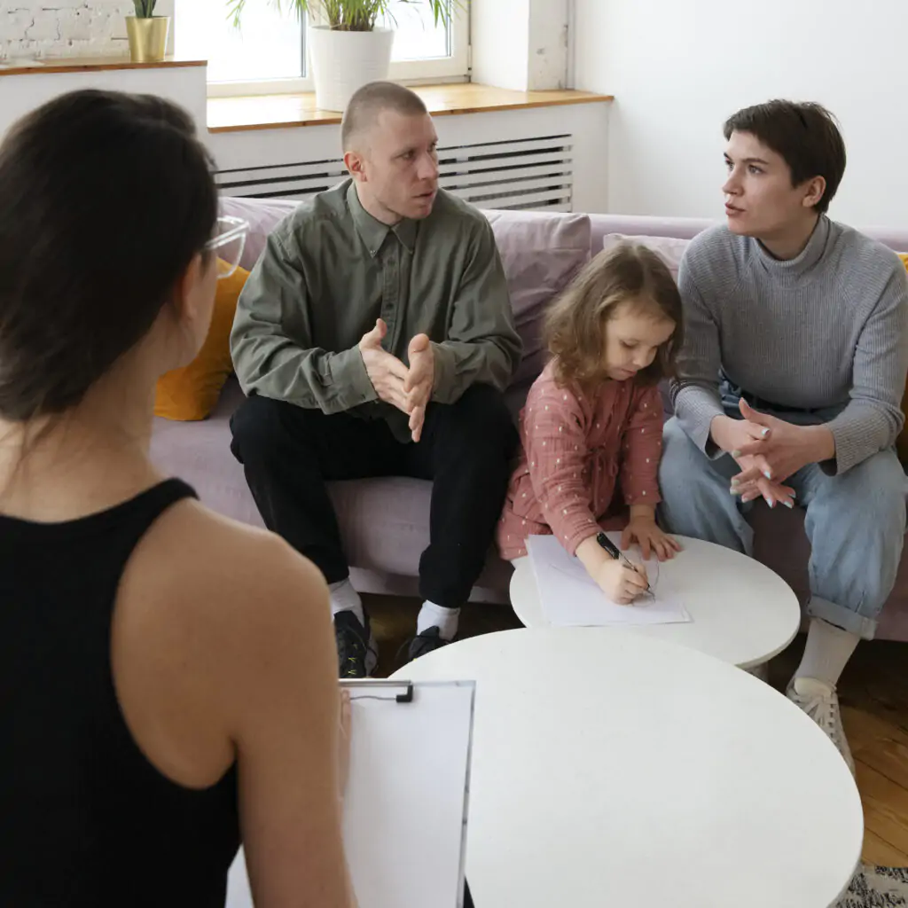Família em momento de orientação
